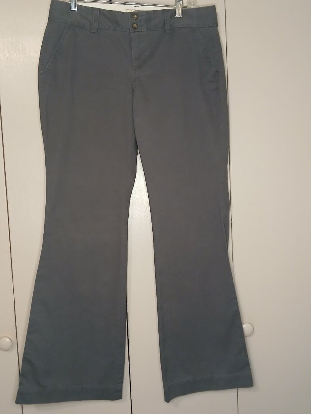 Old Navy Women's Sz.10 Perfect Superflare Gray Khaki Pants (1118E23)
